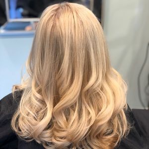 Meet your Posher, Whitney